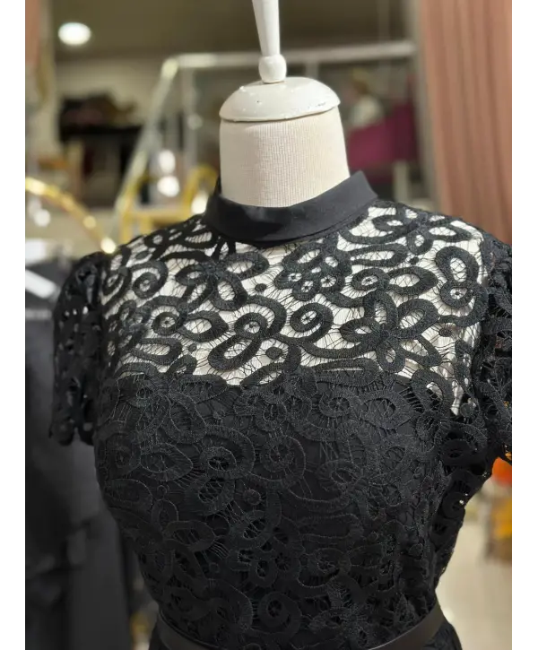SİYAH DANTEL ELBİSE