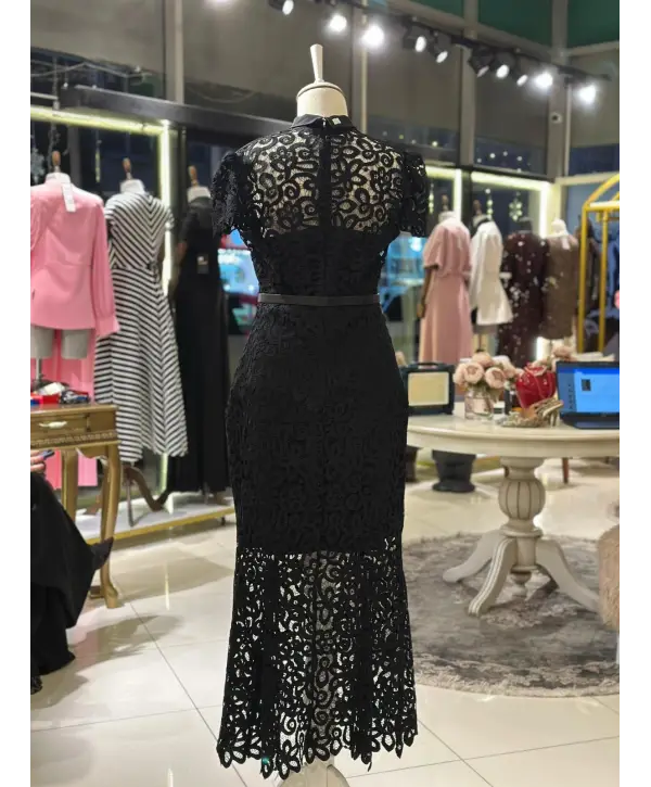SİYAH DANTEL ELBİSE