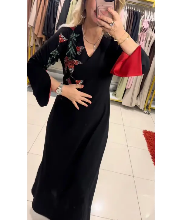 SİYAH KIRMIZI ELBİSE