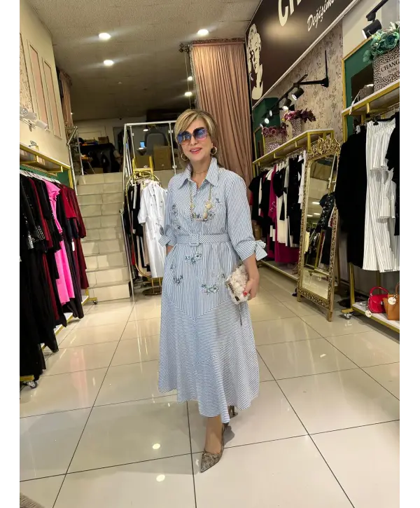 BEYAZ MAVİLİ ELBİSE