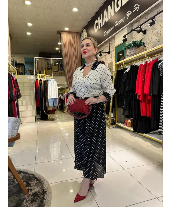 PUANTİYELİ ELBİSE SİYAH