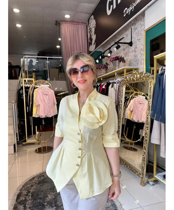 SARI GÜL DETAY GÖMLEK