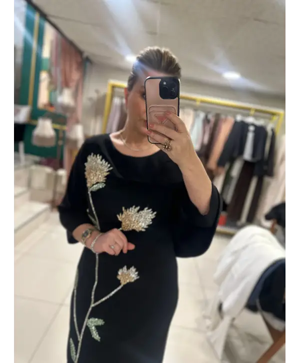 SİYAH TAŞLI ELBİSE