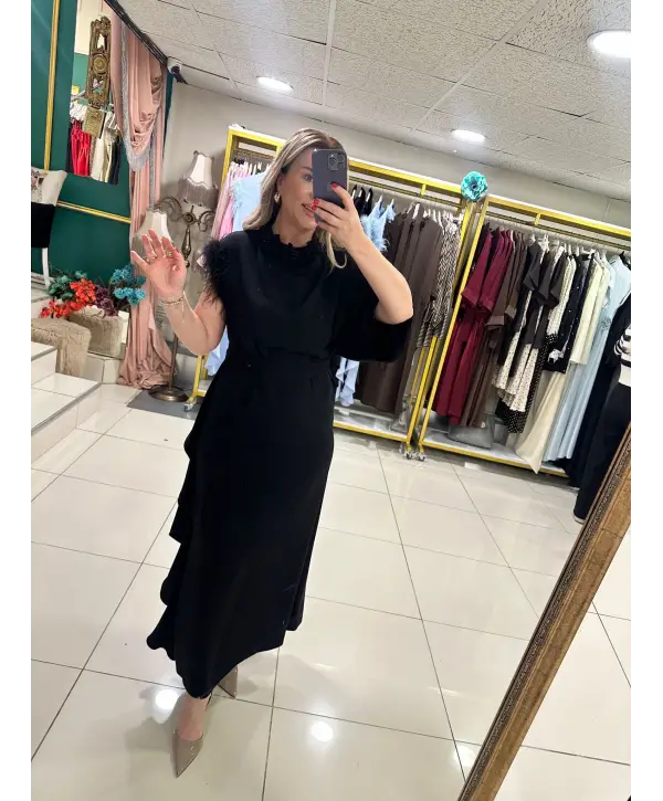 SİYAH TÜYLÜ ELBİSE