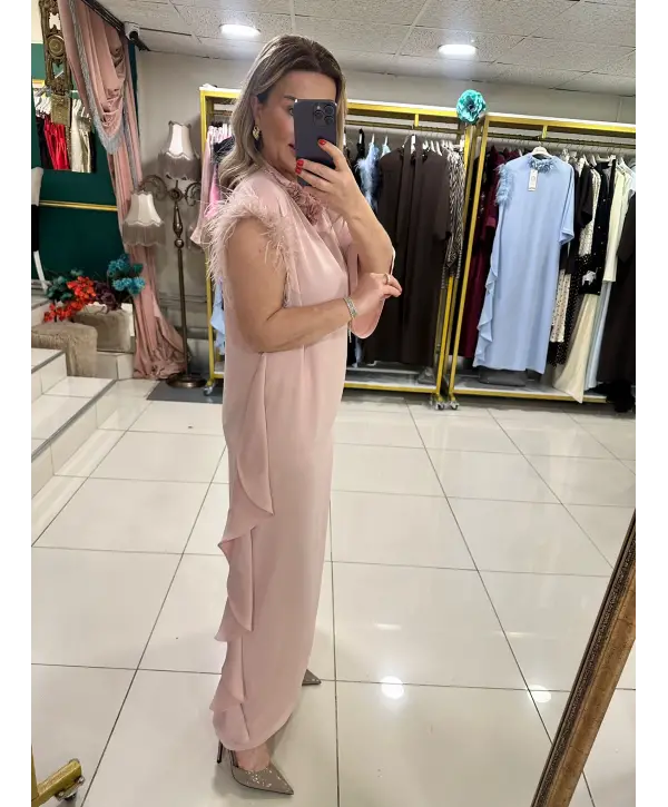 PUDRA TÜYLÜ ELBİSE