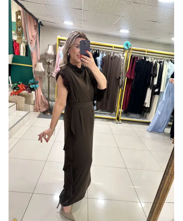 KAHVERENGİ TÜYLÜ ELBİSE