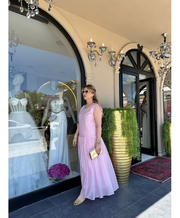 PEMBE ELBİSE