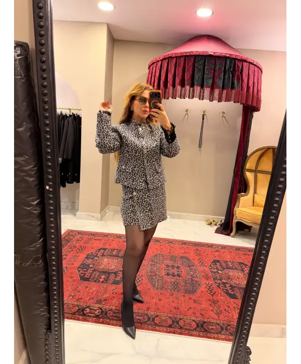 İKİLİ ŞORT ETEKLİ TAKIM