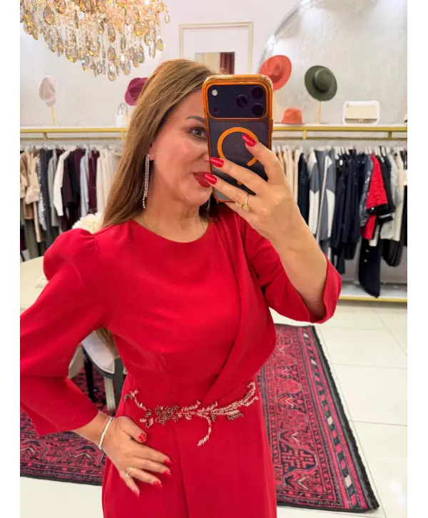 KIRMIZI ELBİSE