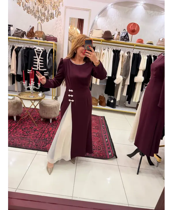 MÜRDÜM BEYAZ ELBİSE