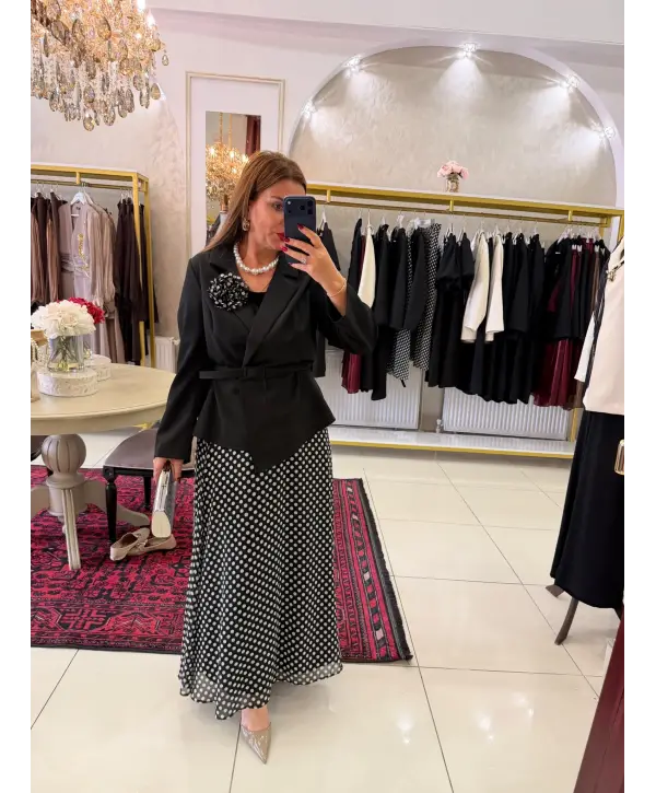 SİYAH PUANTİYELİ TAKIM