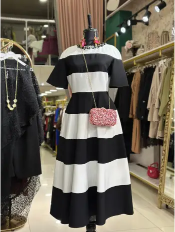 SİYAH BEYAZ ÇİZGİ ELBİSE