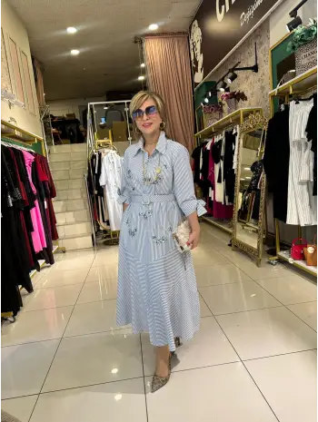 BEYAZ MAVİLİ ELBİSE