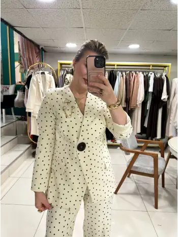 KREM PUANTİYELİ TAKIM