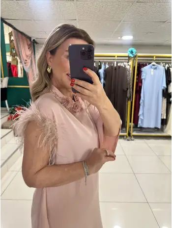 PUDRA TÜYLÜ ELBİSE