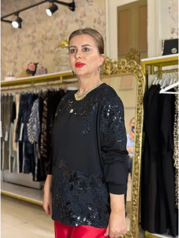 SİYAH PAYETLİ BLUZ