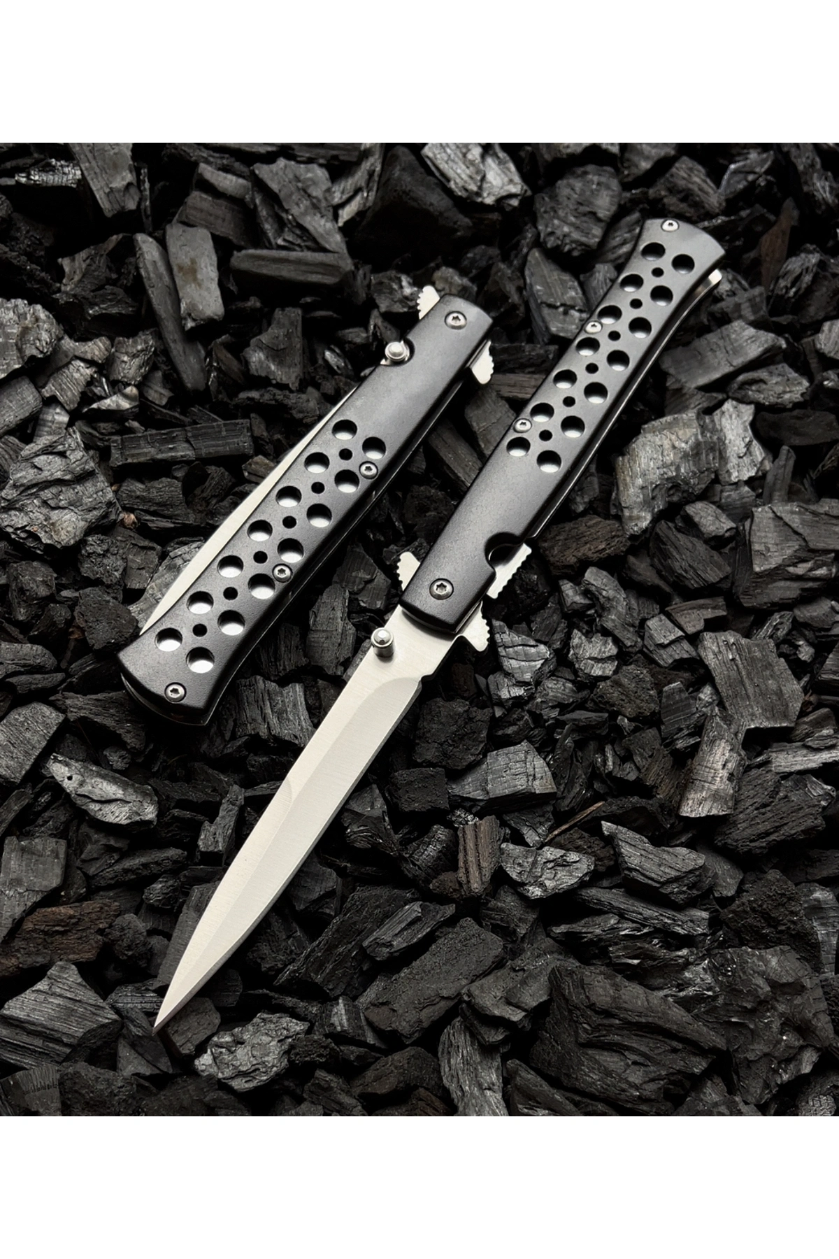 YUNUS SİYAH DELİKLİ