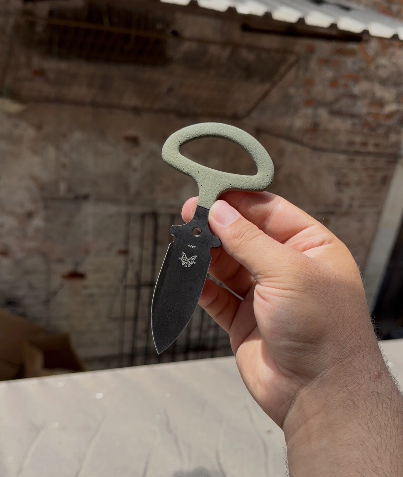 Benchmade Yeşil Ayı Dişi Kılıflı Kemere Takmalı