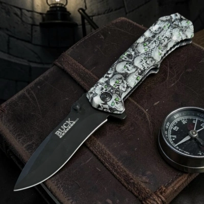 Buck Kuru Kafa Desenli Kılıflı Çakı 21cm