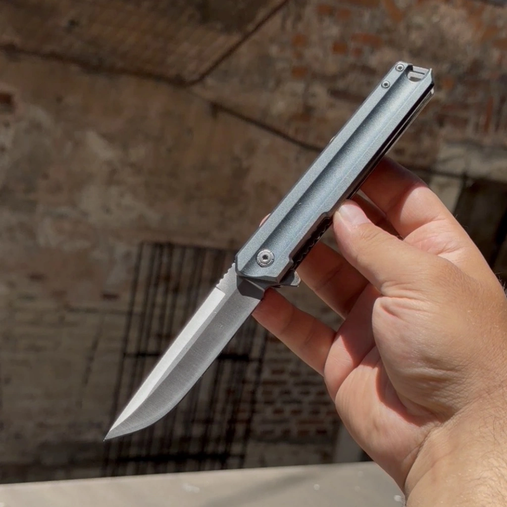 SPYDERCO MODEL GRİ KABZE PASLANMAZ ÇELİK 21CM