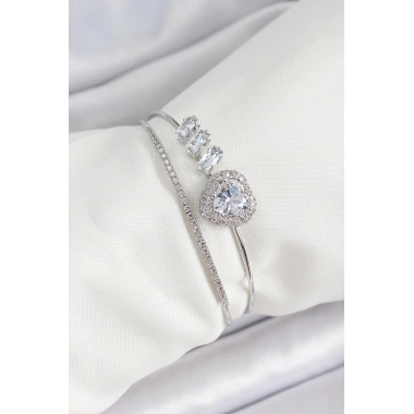 Pirinç Gümüş Renk Kalpli Zirkon Taşlı Kadın Bileklik