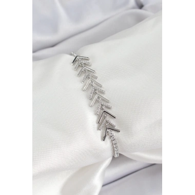 Pirinç Gümüş Renk Zirkon Taşlı Balık Sırtı Kadın Bileklik