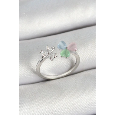 Pirinç Kalp Figürlü Zirkon Taşlı Gümüş Renk Ayarlanabilir Kadın Yüzük