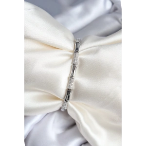 Pirinç Kemik Model Zirkon Taşlı Gümüş Renk Kadın Bileklik