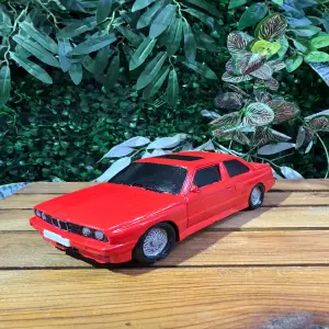 Bmw E30 Tütsülük Kırmızı
