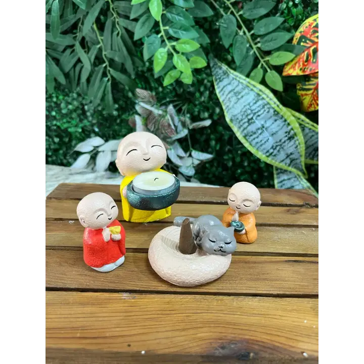 Keşiş Ailesi (Mmluk & Tütsülük)