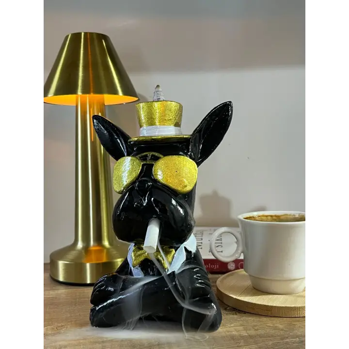 Sigara İçen Buldog Köpek Tütüslük