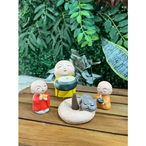 Keşiş Ailesi (Mmluk & Tütsülük)