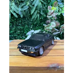 Bmw E30 Tütsülük Siyah