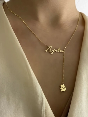 Harika Bir Hediye: İsimli Kolyeler