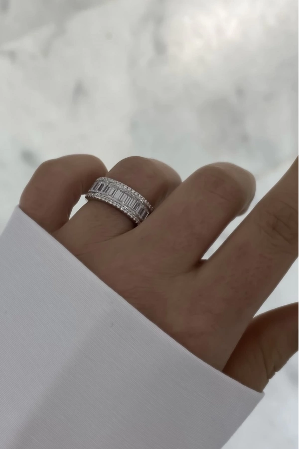 Baget Kesim Mozanit Taşlı Yarım Tur Yüzük