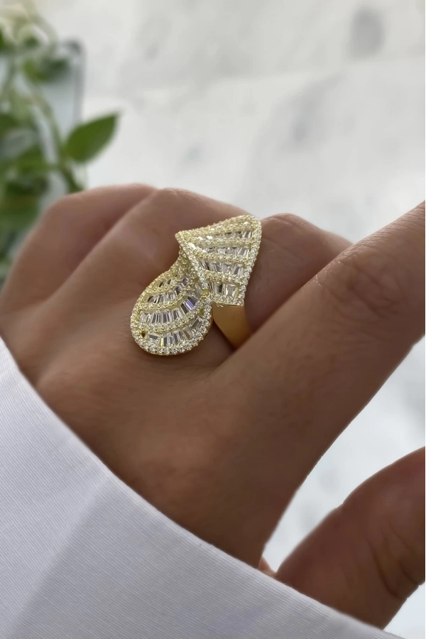 Baget Taşlı Helezon Yüzük