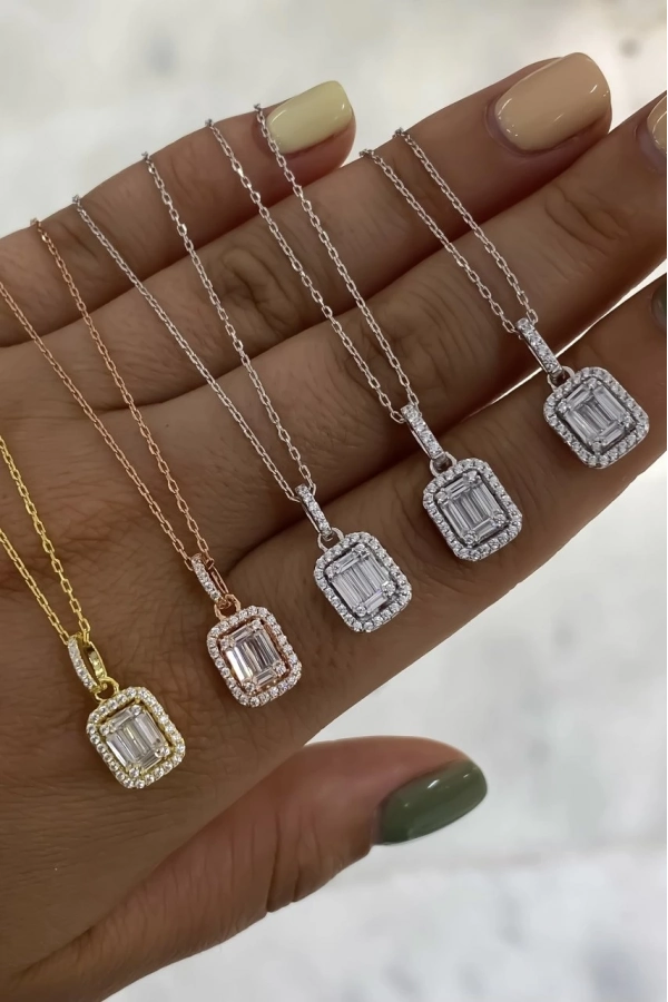 Baget Taşlı Kolyeler