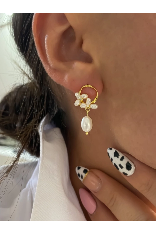 Çiçek Figürlü İnci Küpe