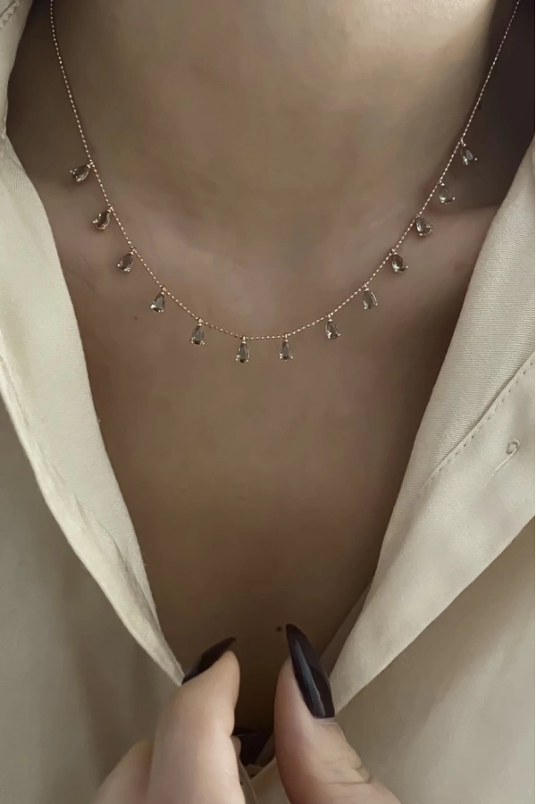 Damla Taş Detaylı Kolye