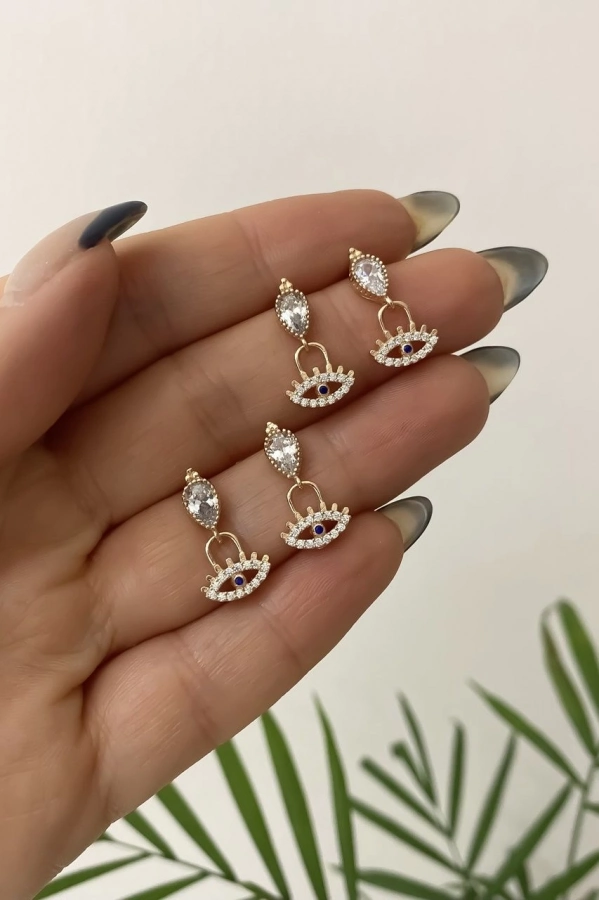 Damla Taşlı Göz Küpe