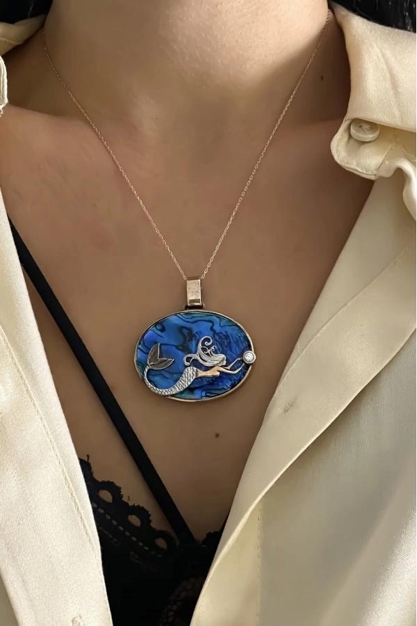 Denizkızı Detaylı Okyanus Sedefi Kolye