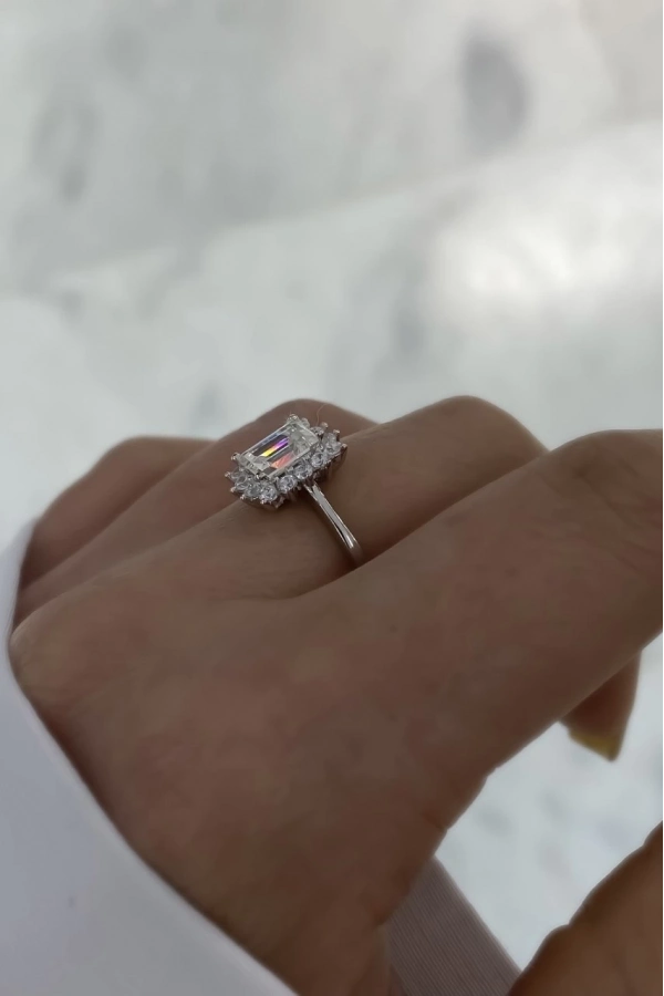 Emerald Kesim Mozanit Taşlı Yüzük