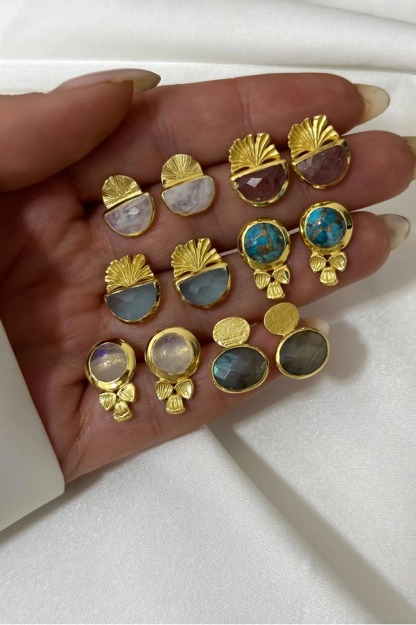 Firuze Taşlı Küpe