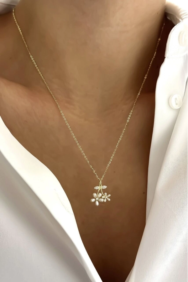 İncili Çiçek Kolye