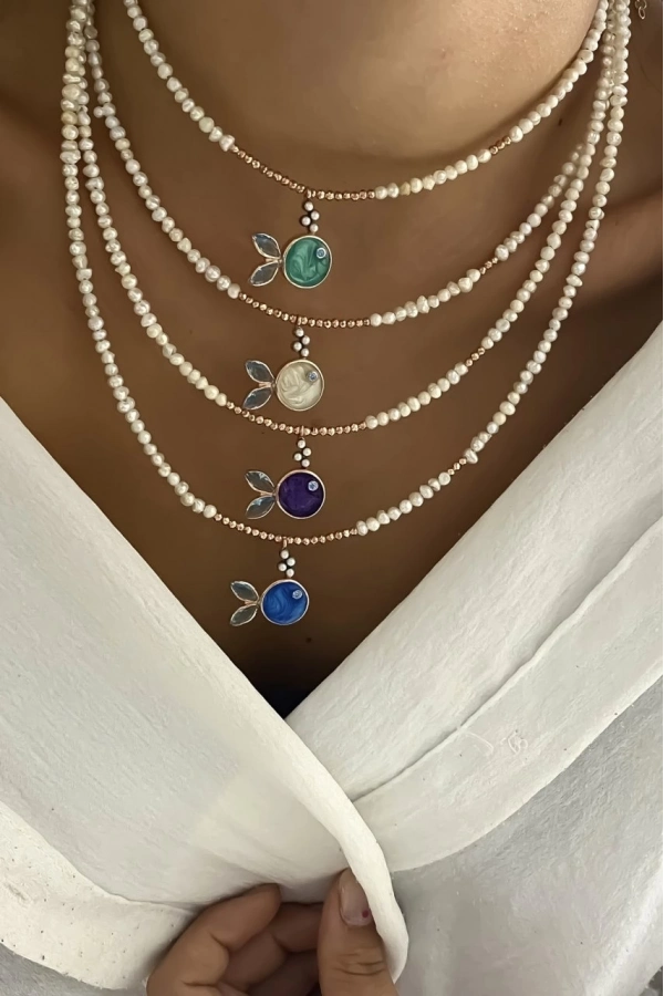 İncili Mineli Balık Kolye