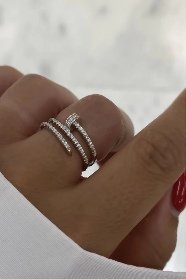 İtalyan Çivi Yüzük