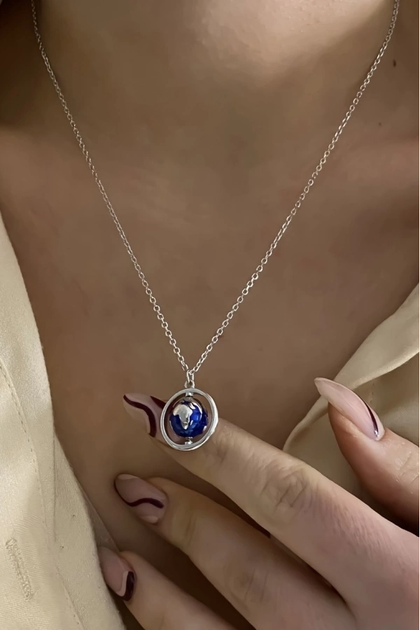 İthal Mineli Dünya Kolye