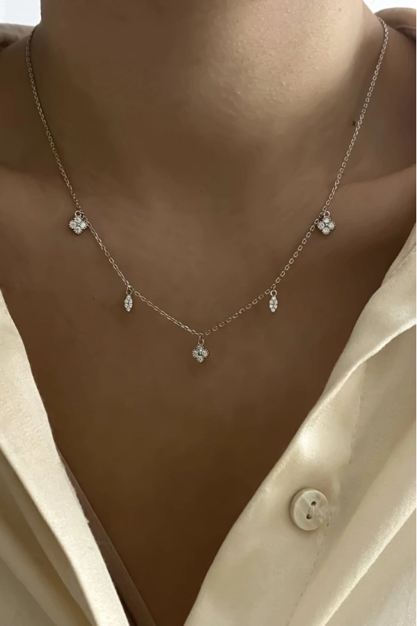 İthal Yonca Detaylı Kolye