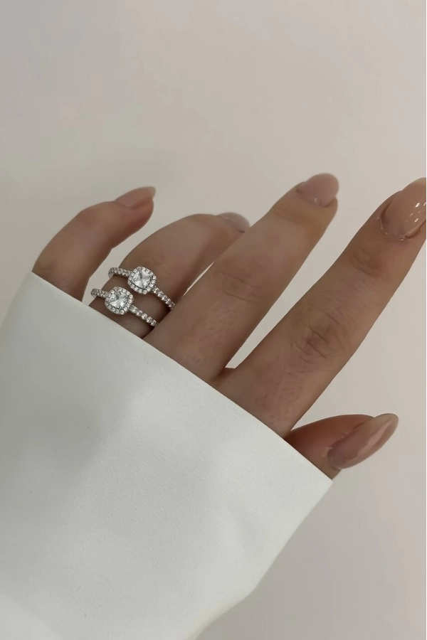 Kare Tektaş Yüzük