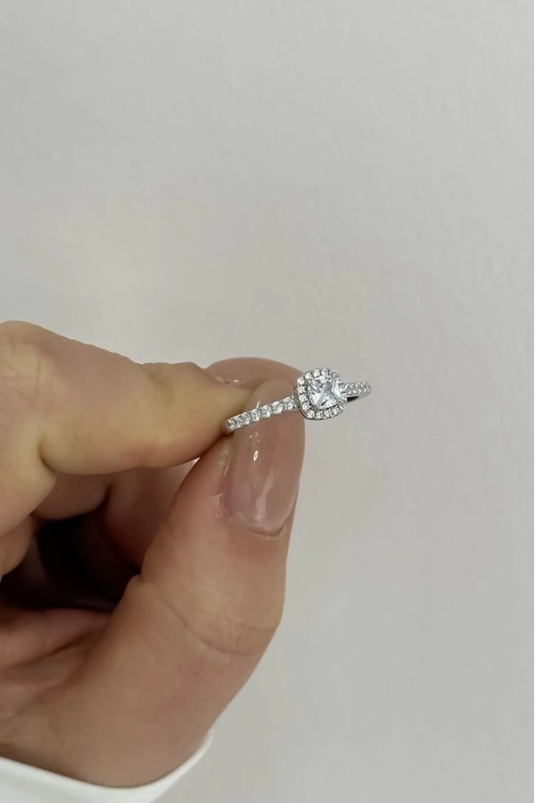 Kare Tektaş Yüzük